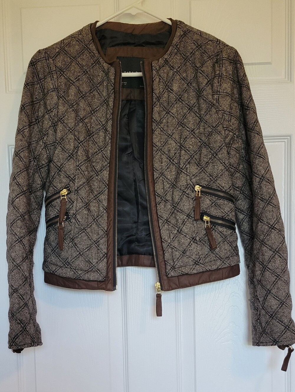 Women's Quilted Brown Tweed Jacket with Zip Pockets